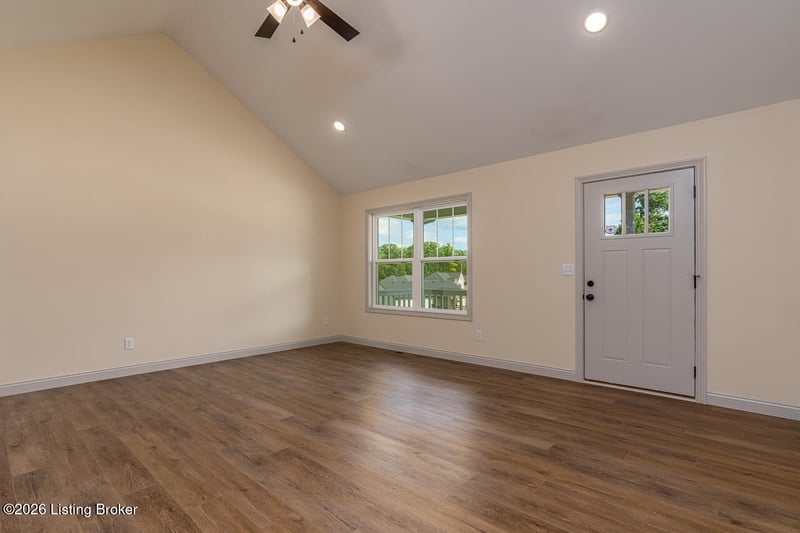 148 Wooded Glen Dr, Mt Washington, KY 40047