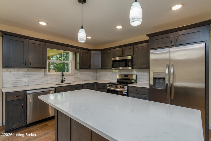 148 Wooded Glen Dr, Mt Washington, KY 40047