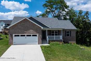 148 Wooded Glen Dr, Mt Washington, KY 40047