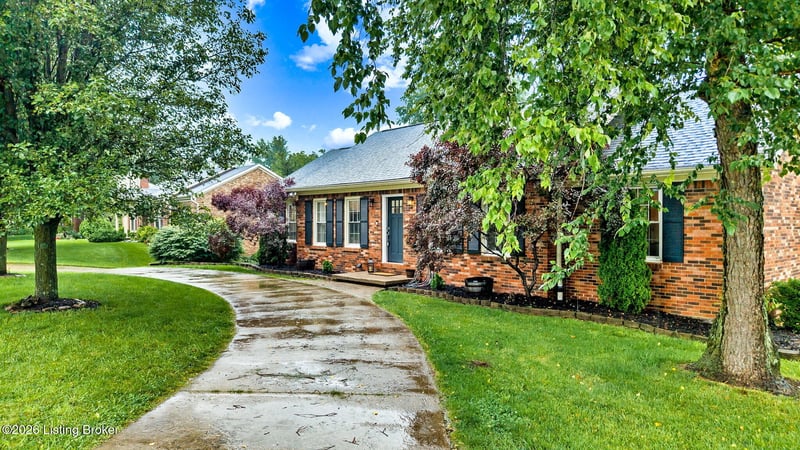 15 Cherokee Dr, Shelbyville, KY 40065