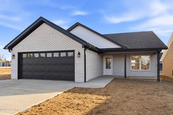 15 Paislynne Ct, Brandenburg, KY 40108