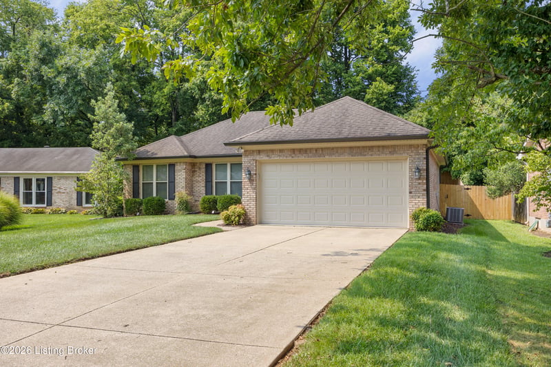 1500 Helmridge Ct, Louisville, KY 40222