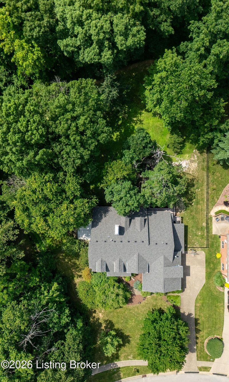 1502 Cowdrey Park Ln, Louisville, KY 40245