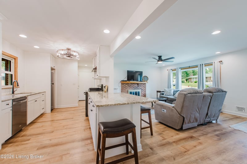 1507 Melody Ln, Louisville, KY 40214