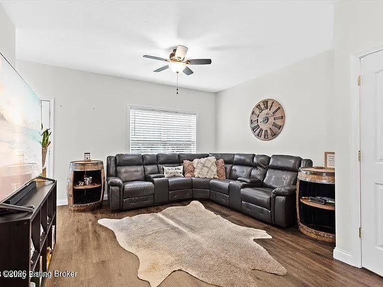 1508 Russell Lee Dr, Louisville, KY 40211