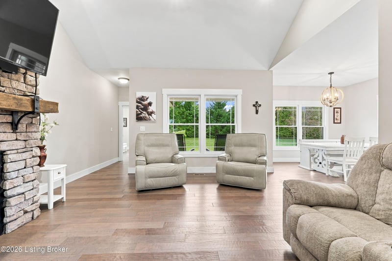 151 Remington Dr, Bardstown, KY 40004
