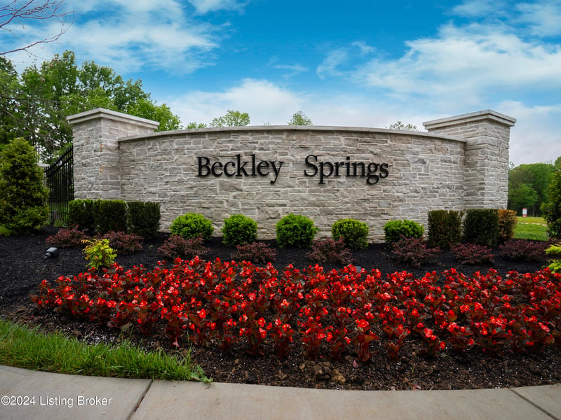 15107 Beckley Spgs Dr, Louisville, KY 40245