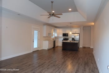 1511 E Crystal Dr #A, La Grange, KY 40031