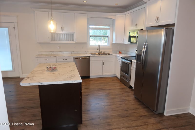 1511 E Crystal Dr #A, La Grange, KY 40031