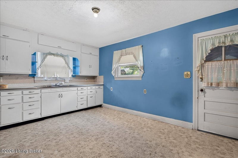 1517 Indiana Ave, Louisville, KY 40213