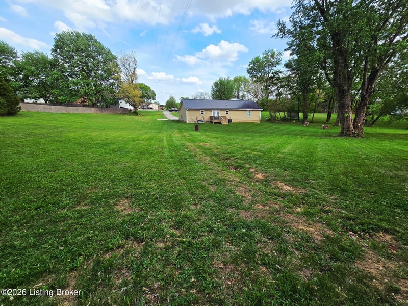 1518 Deering Ln, Radcliff, KY 40160