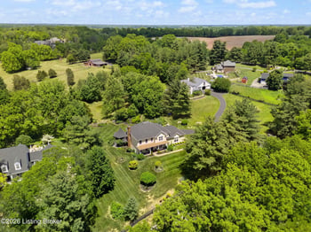 1518 Goshen Ln, Goshen, KY 40026