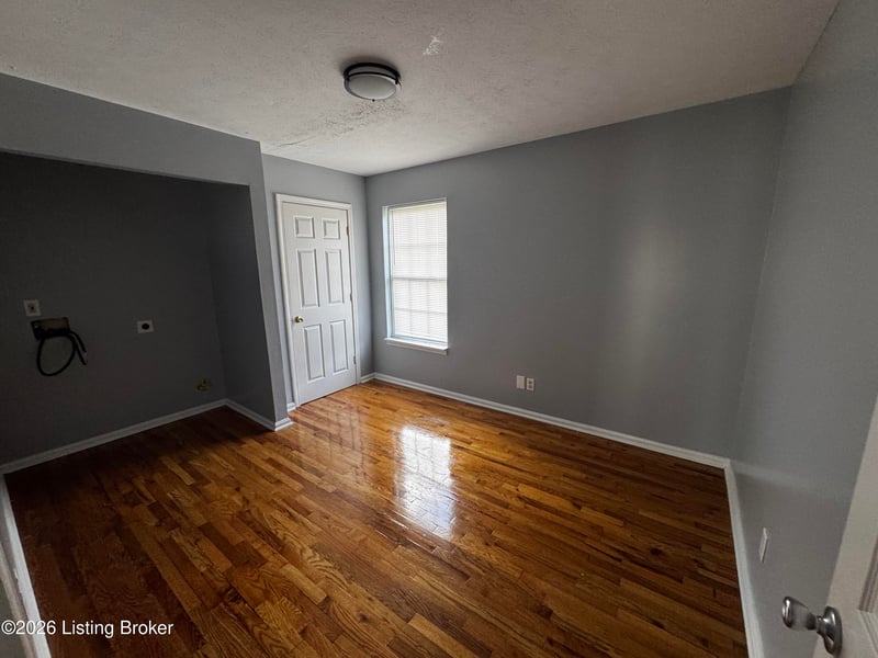 1518 W Oak St, Louisville, KY 40210