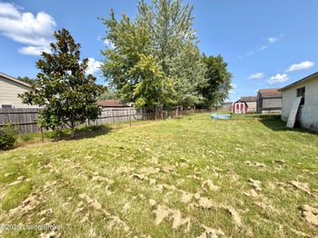 152 Crator Dr, Louisville, KY 40229
