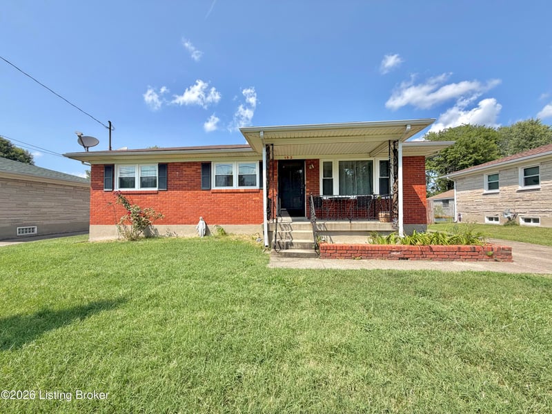 152 Crator Dr, Louisville, KY 40229