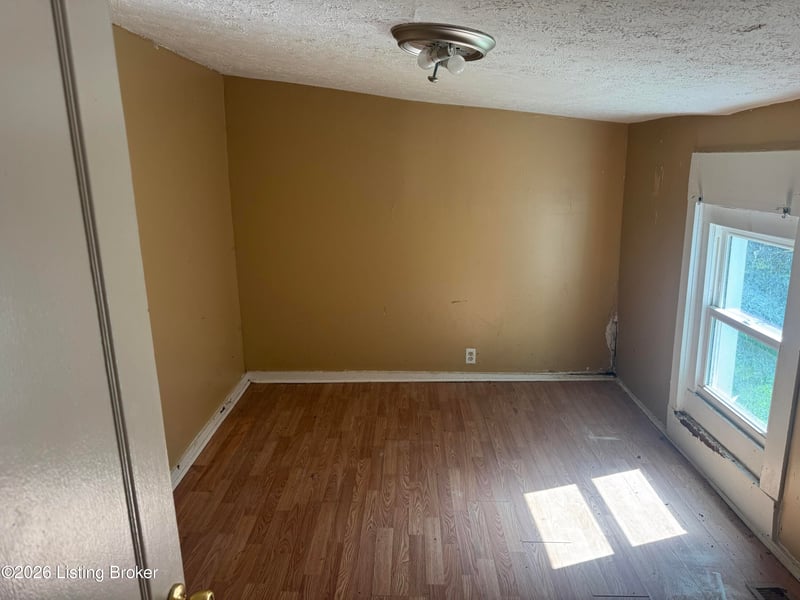 1532 S 30th St, Louisville, KY 40211
