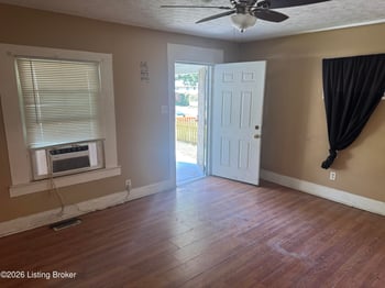 1532 S 30th St, Louisville, KY 40211