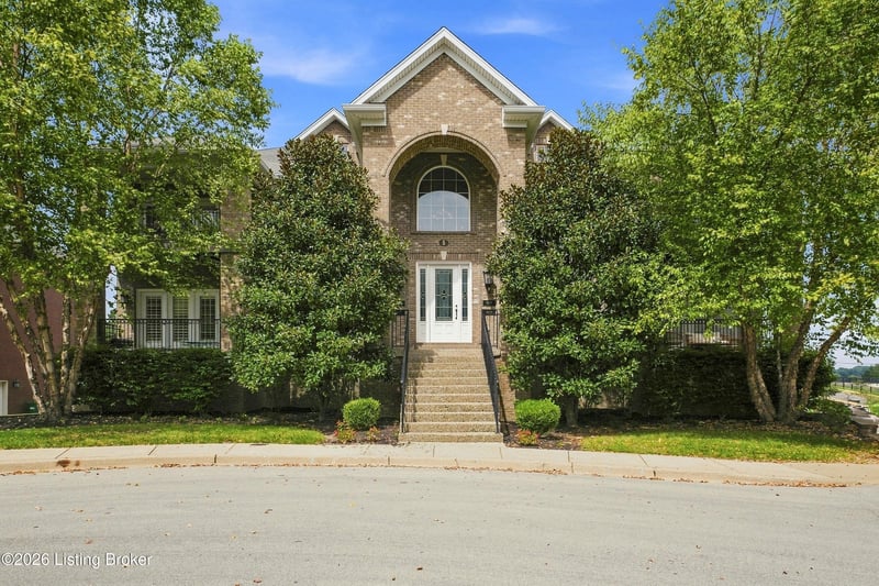 15321 Royal Troon Ave, Louisville, KY 40245