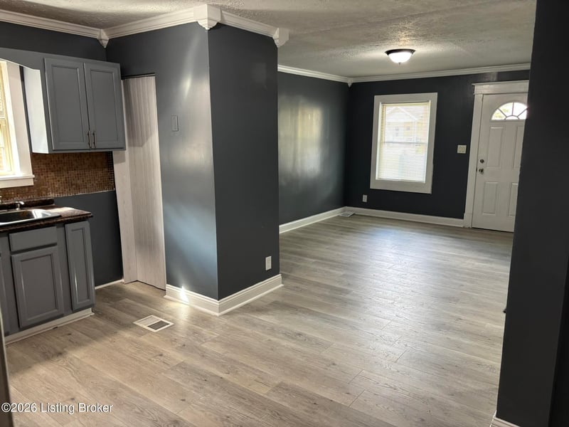 1534 Walter Ave, Louisville, KY 40215