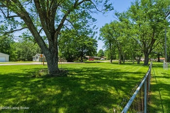 1545 Greenbriar Rd, Mt Washington, KY 40047