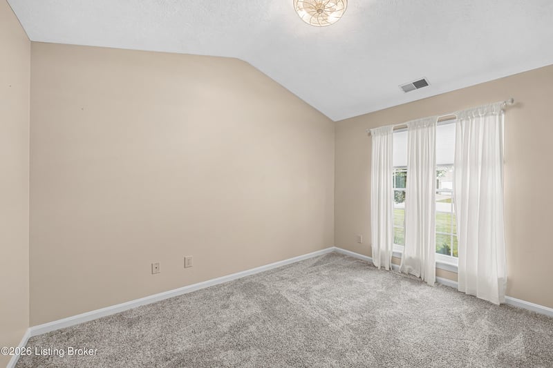 156 Frank Ln, Mt Washington, KY 40047