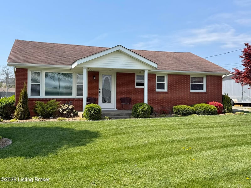 157 Stout St, Mt Washington, KY 40047