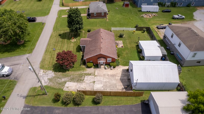 157 Stout St, Mt Washington, KY 40047