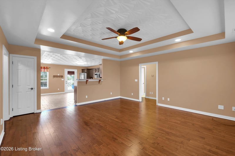 158 Deep Springs Dr, Bardstown, KY 40004