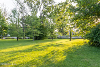 15803 Northville Pl, Louisville, KY 40245
