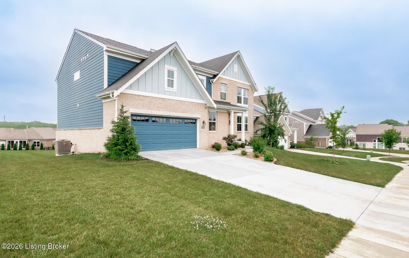 15803 Stonehouse Ct, Louisville, KY 40245