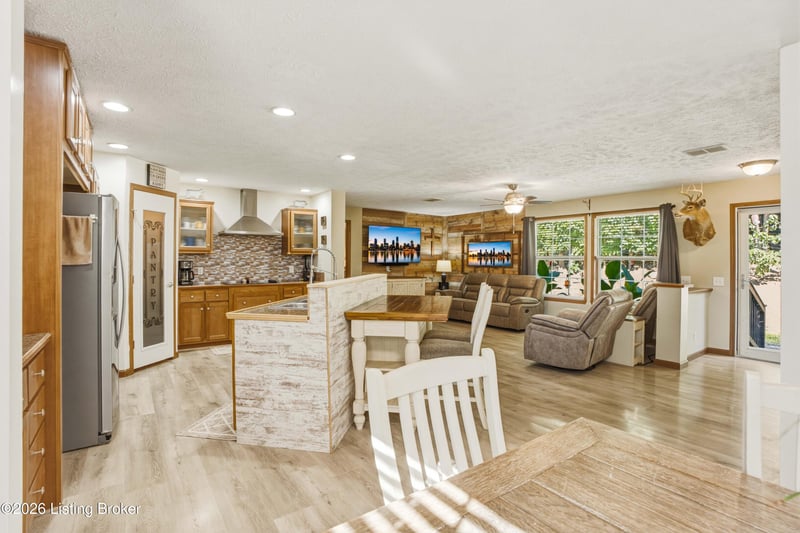 1585 Briar Ridge Rd, Mt Eden, KY 40046