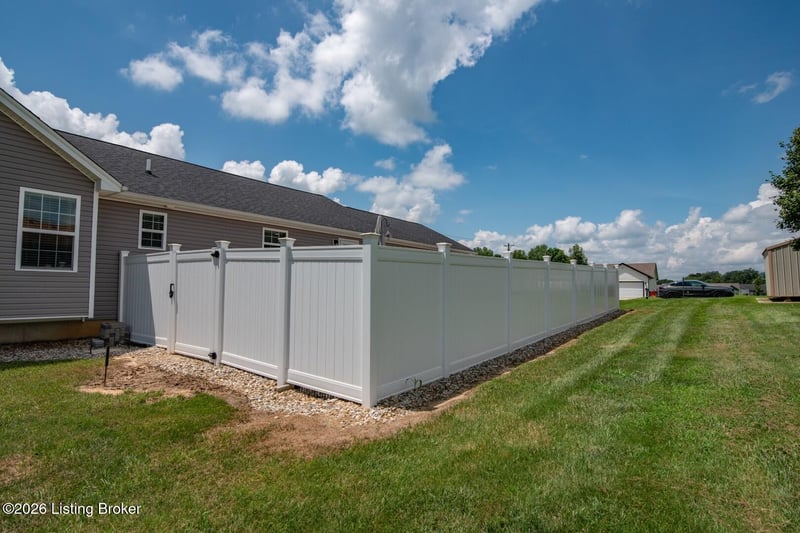 1588 Cecilia Smiths Mill Rd, Cecilia, KY 42724