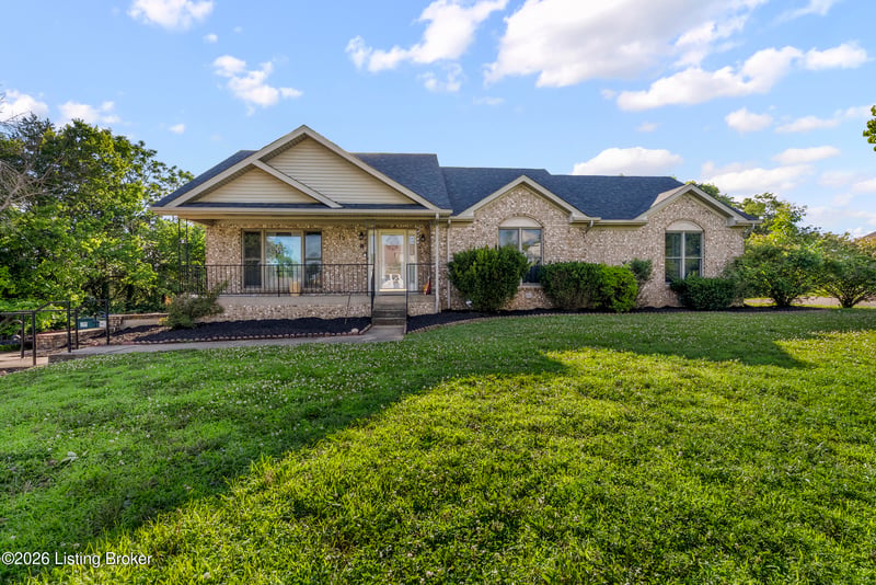 159 Darby Dan Cir, Mt Washington, KY 40047