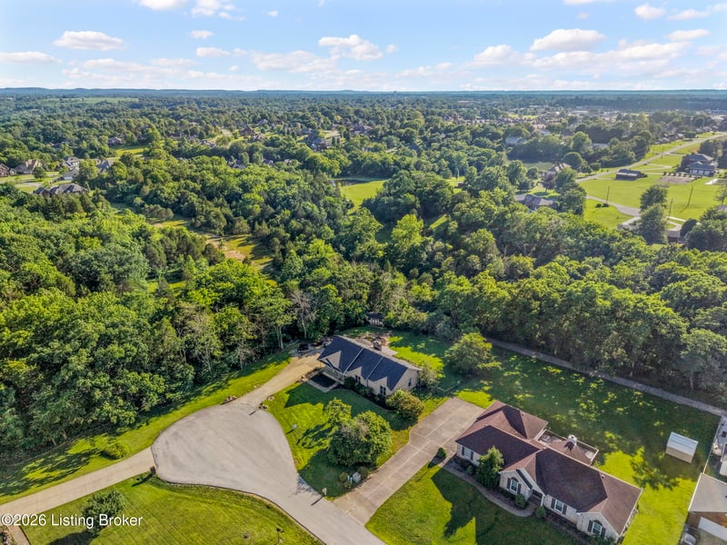 159 Darby Dan Cir, Mt Washington, KY 40047