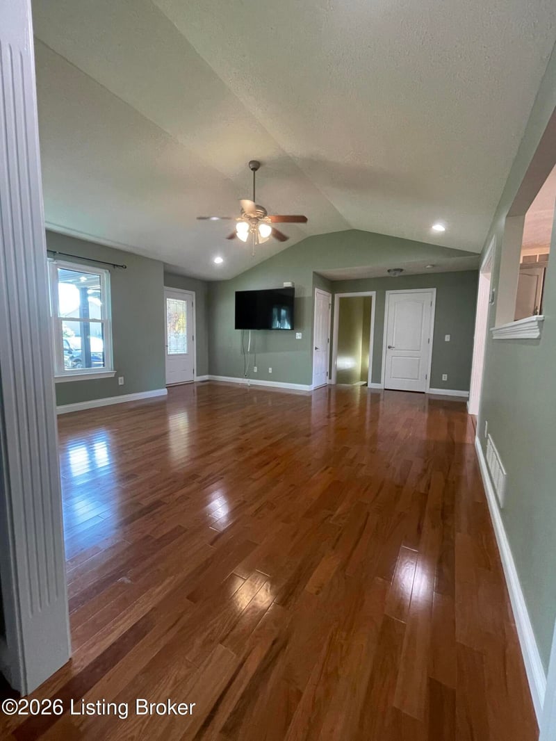 159 Wiltshire Ave, Vine Grove, KY 40175
