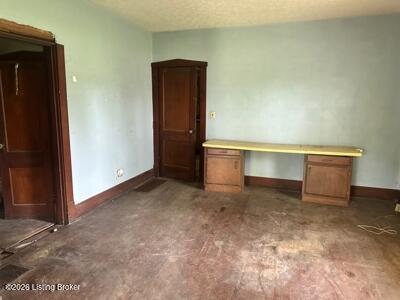 15917 Shelbyville Rd, Louisville, KY 40245