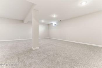 15967 Cumberland Lake Cir, Louisville, KY 40245