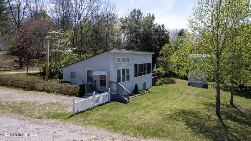16 Lakeside Dr, Falls Of Rough, KY 40119