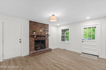 16 Meadowbrook Dr, Frankfort, KY 40601
