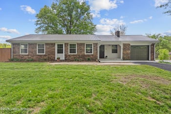 16 Meadowbrook Dr, Frankfort, KY 40601