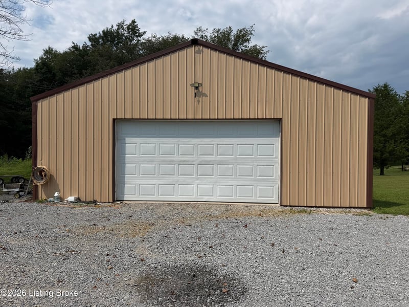 160 Carter Dr, Vine Grove, KY 40175