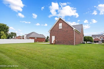 160 Cottonwood Dr, Shepherdsville, KY 40165