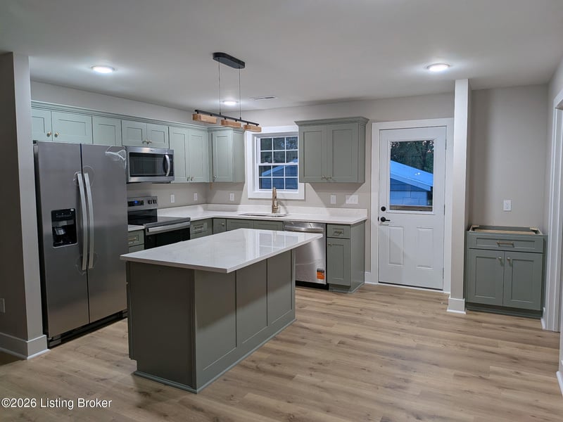 160 Harley Dr, Shepherdsville, KY 40165