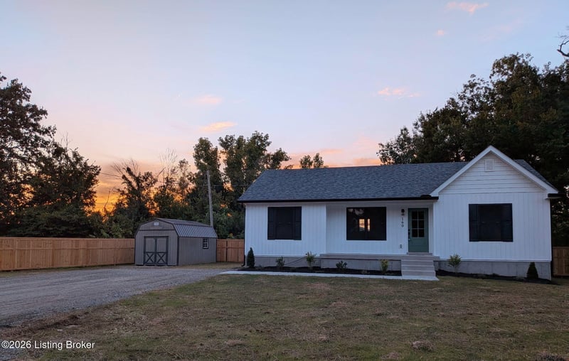 160 Harley Dr, Shepherdsville, KY 40165
