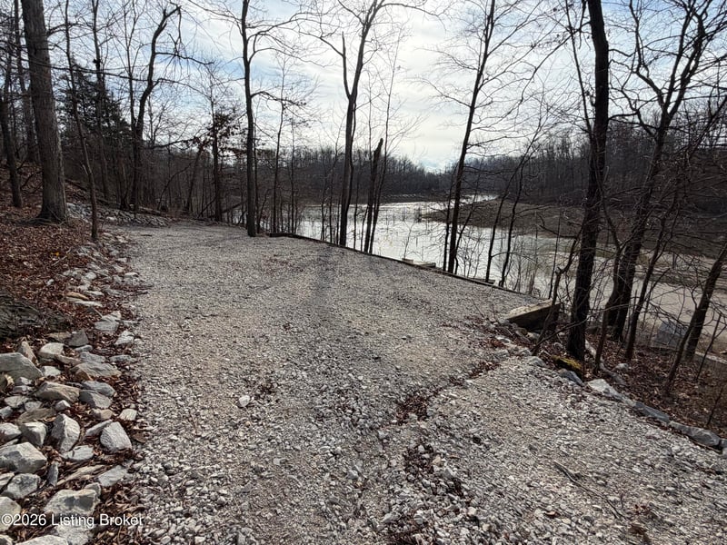 160 Moutardier Bay Dr, Leitchfield, KY 42754
