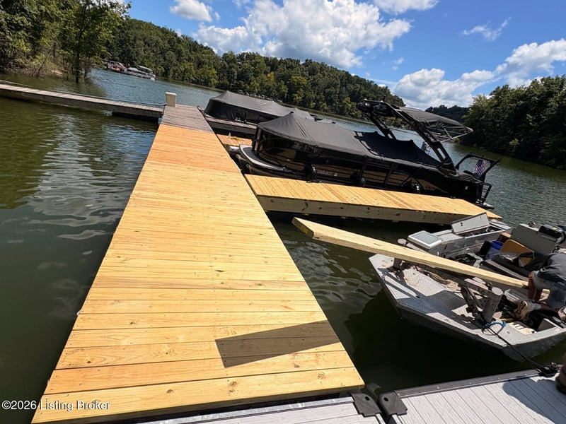 160 Moutardier Bay Dr, Leitchfield, KY 42754