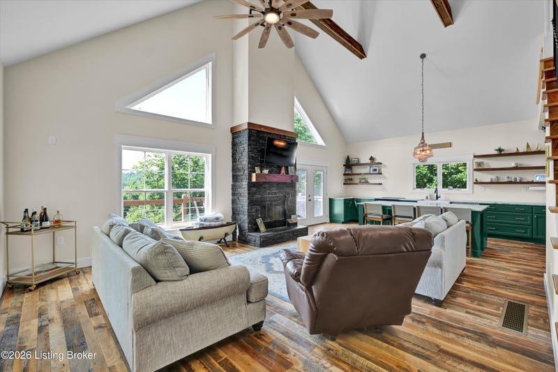 160 Serenity Cove Ln, Mammoth Cave, KY 42259