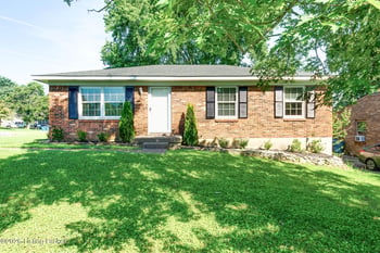 1600 Betances Ct, La Grange, KY 40031