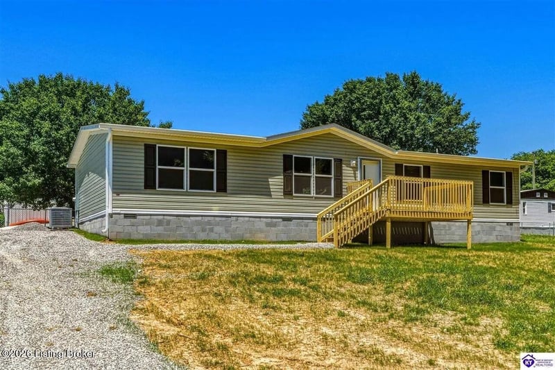 1601 Crume Rd, Vine Grove, KY 40175
