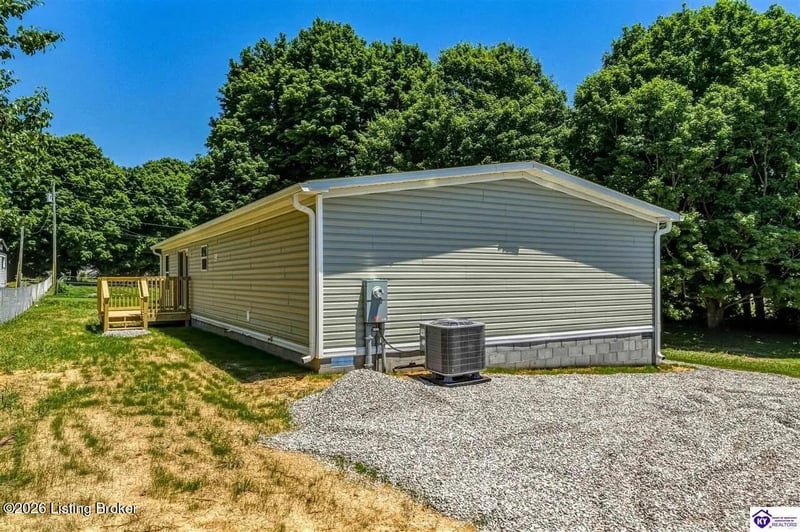 1601 Crume Rd, Vine Grove, KY 40175